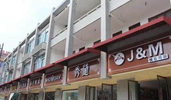 走在街上，發(fā)現(xiàn)店鋪招牌如法泡制，統(tǒng)一式商鋪廣告牌有需求嗎？4