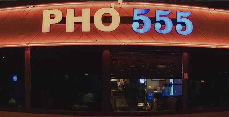 越南河粉店的招牌都可以有個(gè)吉祥數(shù)字6