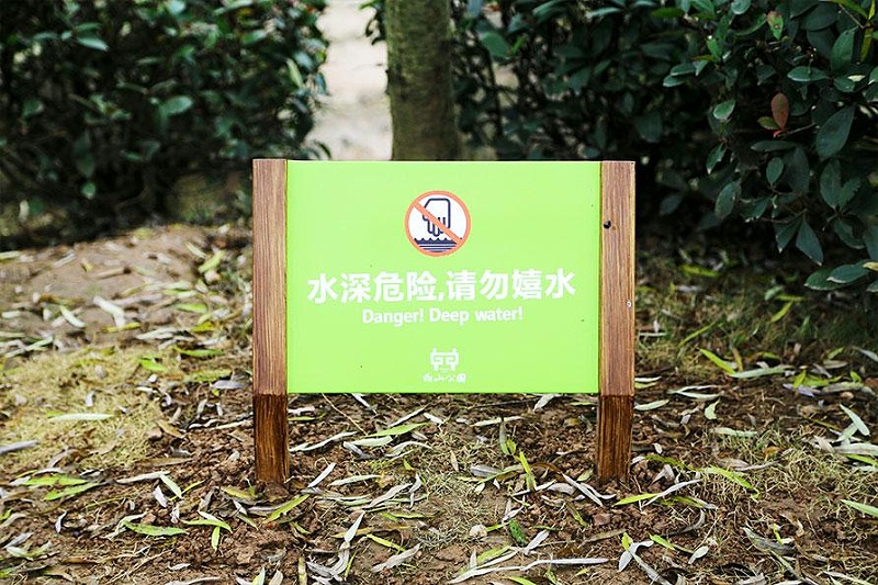 “無聲導(dǎo)游”旅游景區(qū)標(biāo)志牌，讓你的旅途更添色彩3